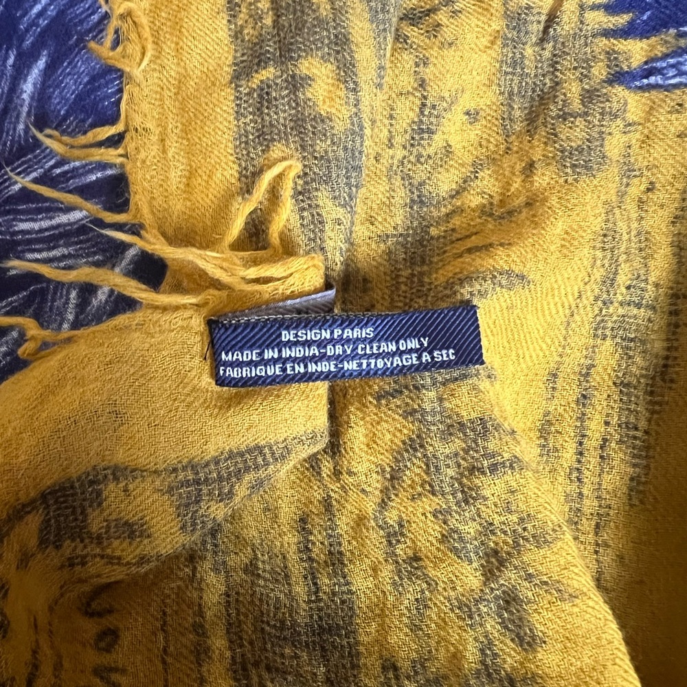100% Wool Inouïtoosh “Walter” Wool Scarf – Navy & Mustard Buffalo Design - Picture 8 of 8